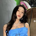 '크러쉬 공개열애 인정' 조이, "멀리서도 늘 응원해줘서 고맙고...