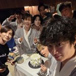 김희철, <b>절묘</b>하게 예성만 가린 구도‥슈퍼주니어와 남미서도 우당탕