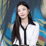 크러쉬 레드벨벳 조이 "갑작스러운 열애 소식, 팬들에 미안하다"...