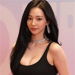 카리나는 유방암행사에서 <b>워터밤</b>보다 더까네