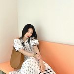 '크러쉬' 조이, 열애 후 더 예뻐진 <b>미모</b> '청순+상큼 다 가졌네'