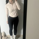 <b>다리</b>만 예뻐져도 시선을 많이 받는거같은 느낌은 착각일까 ㅎㅎㅎ