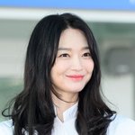 신민아, 여전한 구미호 비주얼..“꾸준함의 비결은” (<b>엘르</b> 코리아)
