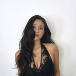 트와이스 지효, 파격 란제리룩…넘사벽 몸매에 전<b>소미</b>도 감탄