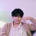 방탄 뷔 Life Goes <b>On</b> MV 포토 스케치