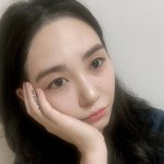 '피부과 실장' 권민아, 퇴사 후 근황…성숙 미모·손가락 타투 '눈길'