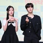 "편안하게 해줘" 김우석강나언, 부담 컸나…어색함 가득 첫 공식석상...