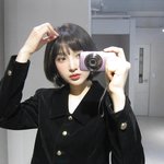 “단정한 지금 이 순간”…조이,크러쉬 신비로운 단발→가을 감성 <b>폭발</b>