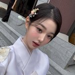 '21세' 장원영, '100억 변우석' 잡은 '광고퀸'…'황실 한복...