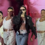 오늘 콘서트 빈티지 <b>샤넬</b>입은 제니