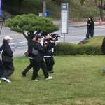 지금 우리 학교에 전과자 찍으러 옴