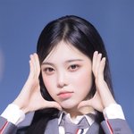 스타일링 센스 있게 잘했다는 여돌 쇼<b>케이스</b>