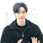 [현장포토] "비주얼, 로맨틱"…이채민, <b>스윗</b>한 출국