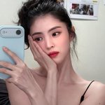 한소희, <b>문신</b> 다 지우니 뽀얀 얼굴에 투명 피부…청초한 비주얼 근황