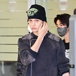 [현장포토] "잘생김 <b>폭발</b>해"…제임스, 카리스마 입국