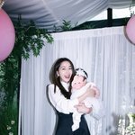 [댓글부탁해] ‘이병헌’ 이민정, 딸 100일 사진 공개..똑닮은...