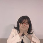 '39세' <b>신현빈</b>, 나이 안 믿기는 뽀얀 피부+깜찍한 표정까지…20대도...