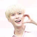 [현장포토] "그림으로 그렸어"…도영, 금발의 프린스