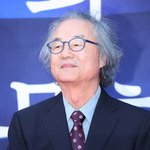 "아쉬운 점이 있다, 전유성씨가…" 훈장받은 정동환 울먹인 <b>사연</b>
