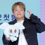 곽튜브, 신혼집 '취미방' 공개..만화책→게임용 컴퓨터까지 다 있네[스타이슈]