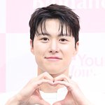 [포토] <b>공명</b> '하트를 부탁해'