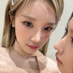 우기, 인형 미모에 다정 케미까지…<b>미연</b>과 얼굴 맞댄 셀카에 '심쿵'