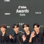 와 나 <b>이제</b> 손작은남자는 남자로