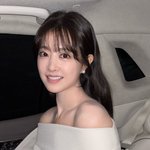 박보영, <b>표창</b> 받을만한 미모‥화이트 드레스로 드러낸 쇄골 라인