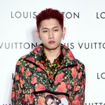 아메바컬쳐 떠난 조이 크러쉬, 싸이 품으로…피네이션에 새 둥지