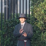 뷔 <b>보그</b>월드 코디 전통의상같다