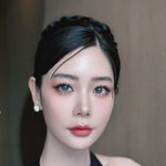 클라라, 이혼 발표 후 의미심장 <b>SNS</b> “축복 가득하길”