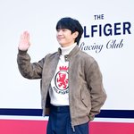 [사진]정해인, '훈훈한 손인사'