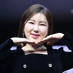 송가인, 데뷔 13년만 경사 터졌다…트로트 최초, 중학교 음악 교과서...