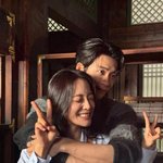 강태오, 김세정 껴안고 뭐해?...달달한 분위기 포착