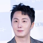 [현장포토] "미소를 머금고"…정일우, 힐링 비주얼