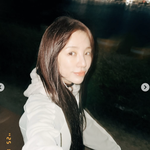 윤은혜, 달밤 밝힌 꽃미모 [<b>IS</b>하이컷]