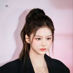 헤메코 완벽한 웹툰 드라마 여주 <b>재질</b> 아이돌