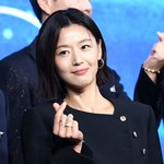 데뷔 28년만 신비주의 깼다…<b>유튜브</b> '공부왕찐천재 홍진경' 출연...