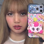 <b>만</b>한 곳 없어"…<b>리사</b>, 태국서 블랙핑크 완전체 무대 [RE:스타]