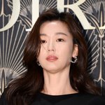 전지현, 28년 활동하더니 변했다…드디어 신비주의 끝, 인간미 보여줄까...