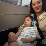 황보라 무릎에 시아버지 김용건<b>인줄</b>, 아들과 비즈니스석 타고 하와이行