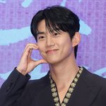 옥택연 "오랜 시간 날 믿어준 사람"…<b>2PM</b> 두번째 유부남(종합)