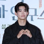 <b>2PM</b> 옥택연, 유부남 된다…비연예인 여친과 내년 봄 결혼 [공식]