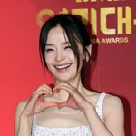 '44세' <b>전미도</b>, 겹경사 맞았다…5년 만에 재회→전석 매진·호평多...