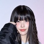 [포토] 아일릿 <b>윤아</b> '매력적인 뱅헤어'