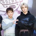 [사진]앤팀 하루아-케이, '반반 하트'