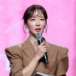 인사말 하는 박선영 아나운서