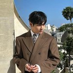 방탄소년단 뷔, <b>셀린느</b> 게시물 76% 글로벌 아이콘