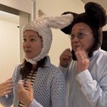 "<b>민낯</b>이 이렇게 예뻐도 돼?" 공효진, 아빠와 모자 커플룩…'붕어빵...