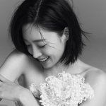 '김병우 감독' 함은정, <b>부케</b> 든 '11월의 신부'…웨딩 화보 깜짝...